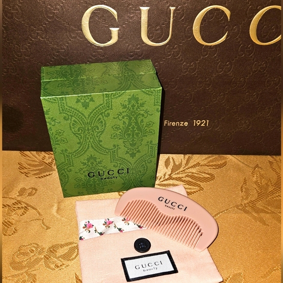 Gucci Accessories - Gucci Beauty Pink Comb w/ Box